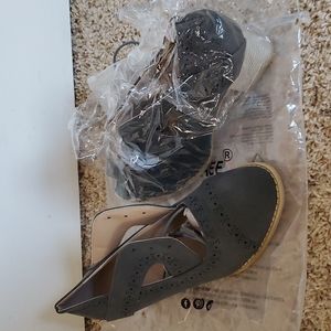 NWT Tinstree Lace-Up Shoes